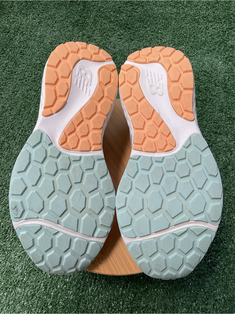 New Balance Fresh Foam 520 v1 Women’s Size 8.5 White Mint Running Sneakers - Picture 10 of 11